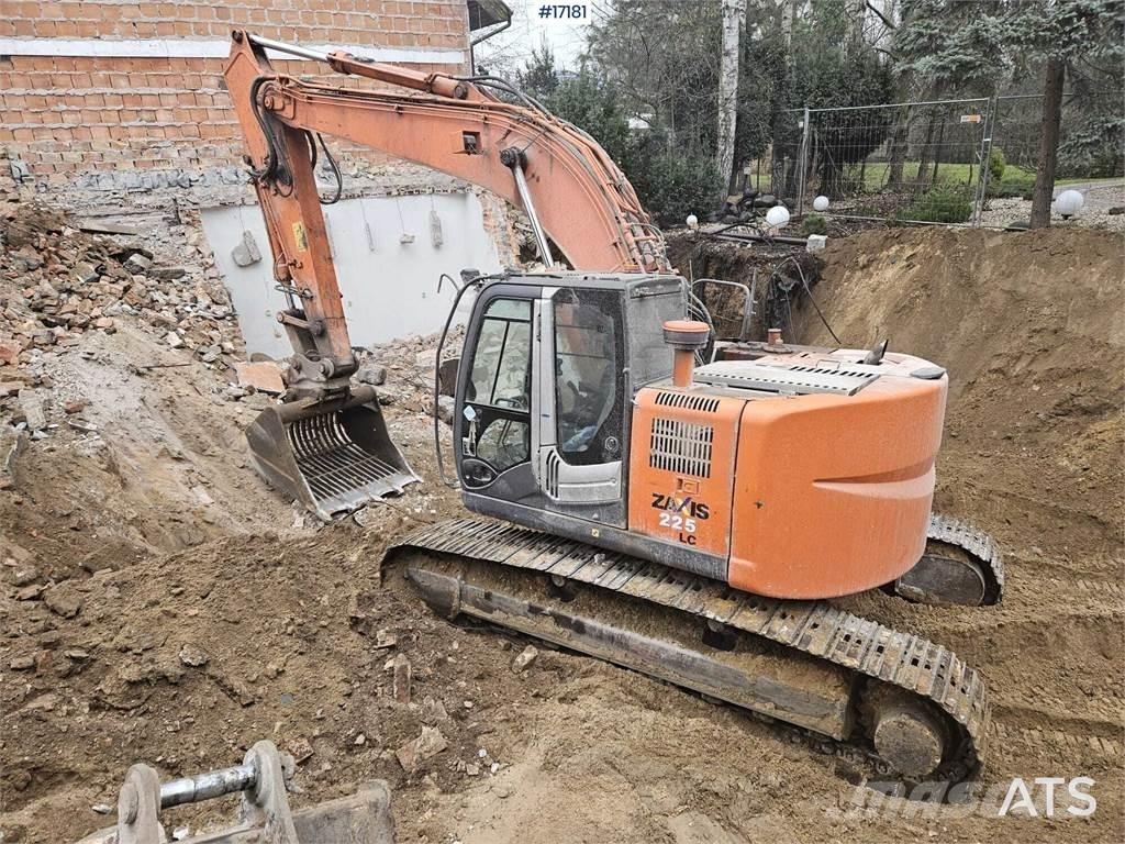 Hitachi ZX225 LC Roomikekskavaatorid