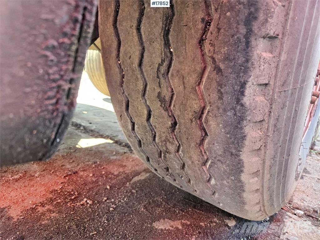 Invepe SR 8 Kallur-poolhaagised