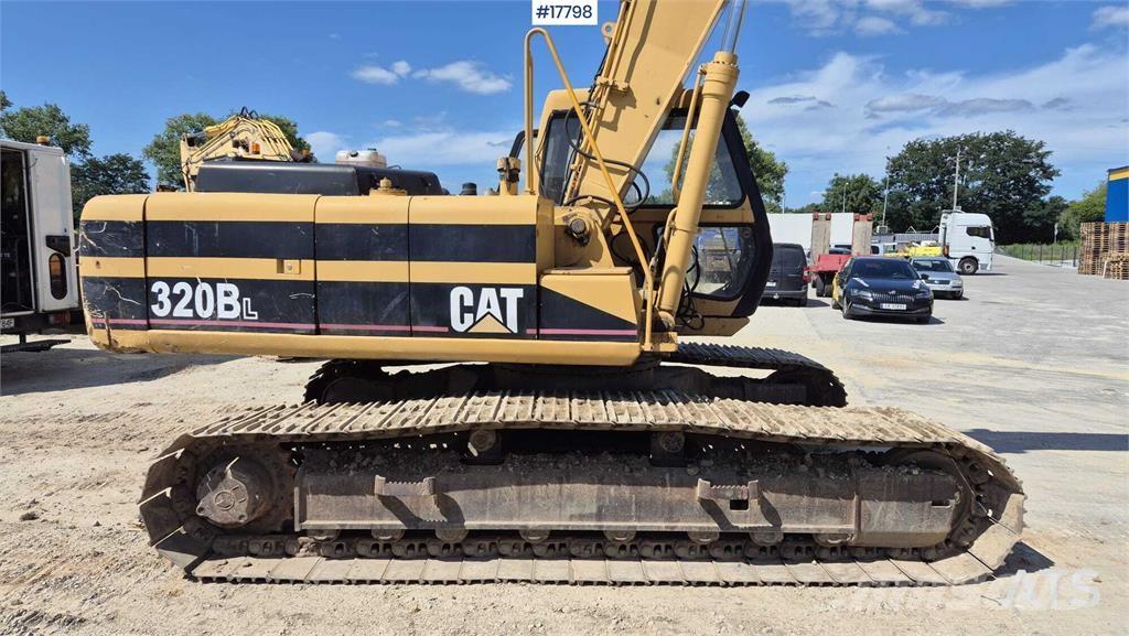 JCB JS 220 LONG Roomikekskavaatorid