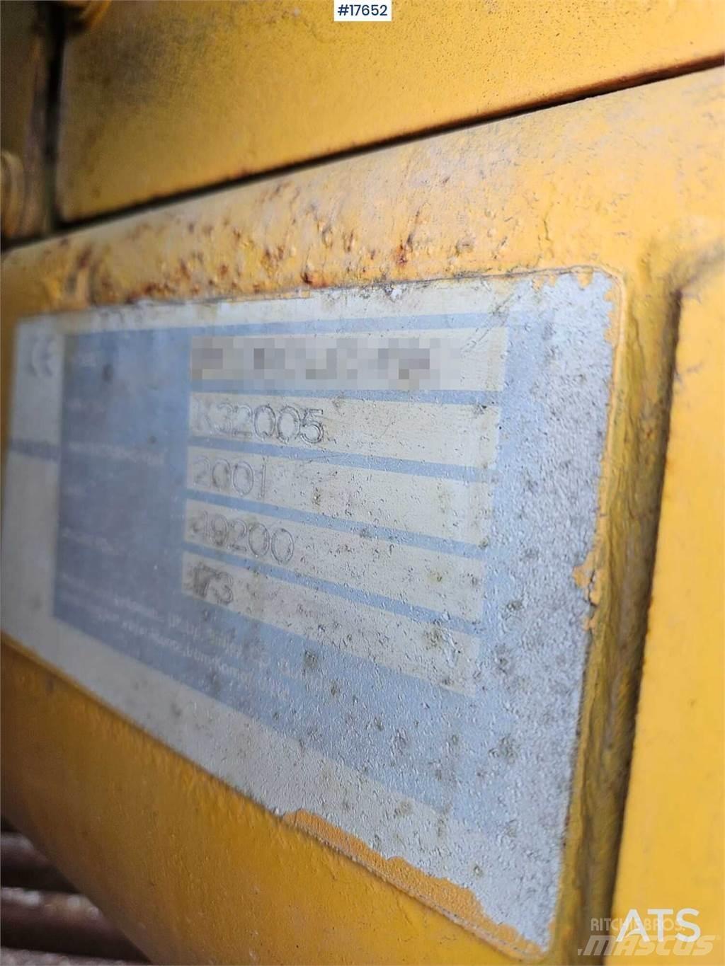 Komatsu 380 Roomikekskavaatorid