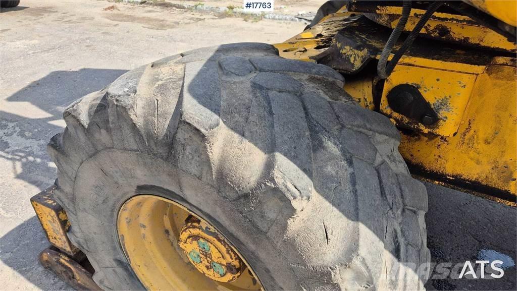 Mecalac 12MX Ratasekskavaatorid