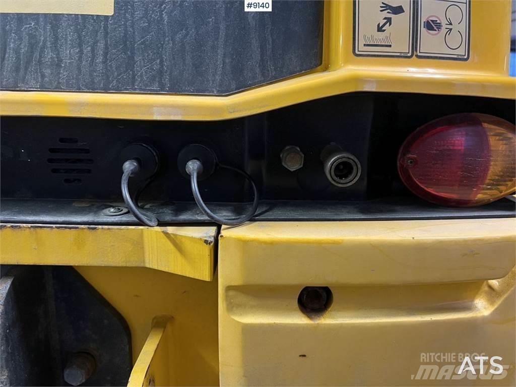 JCB 409 T4 Ratasbuldooserid