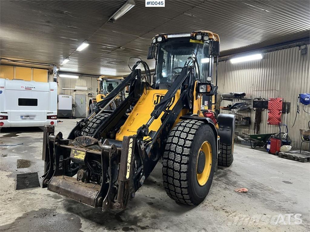 JCB 416 HT Rataslaadurid