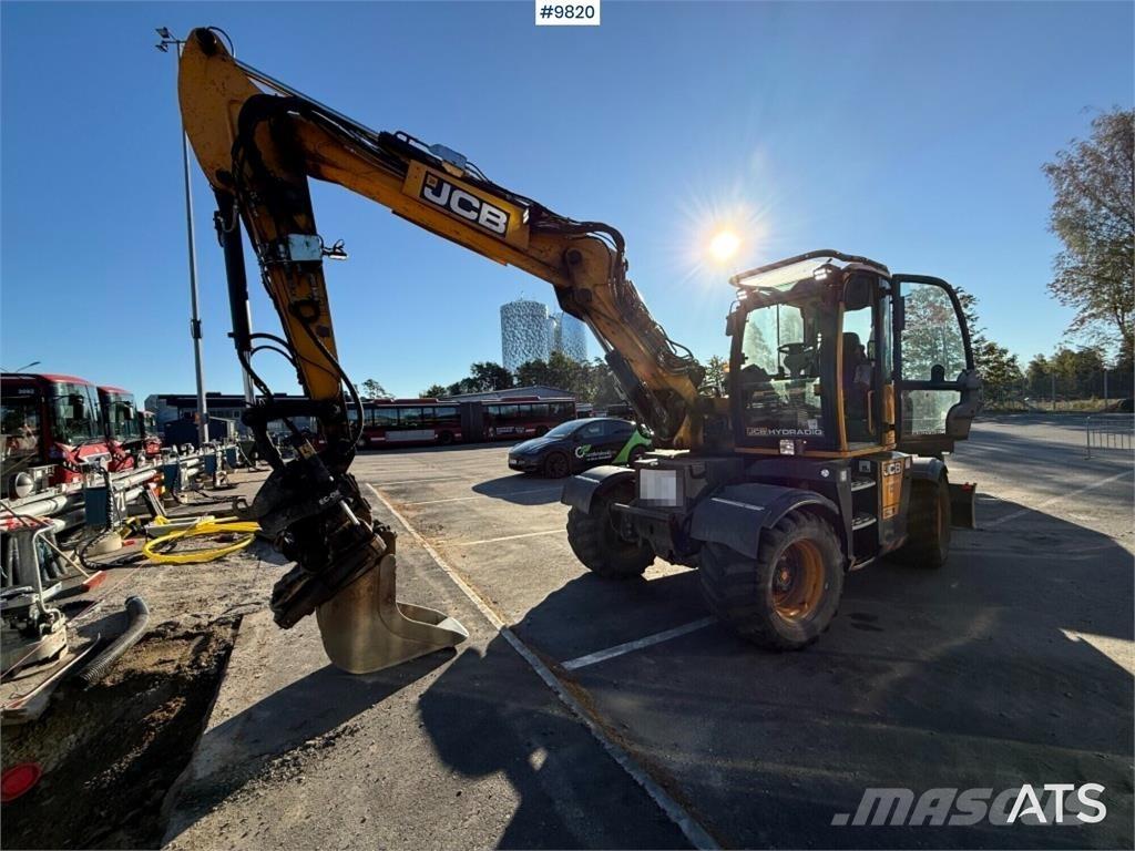 JCB Hydradig 110W Ratasekskavaatorid