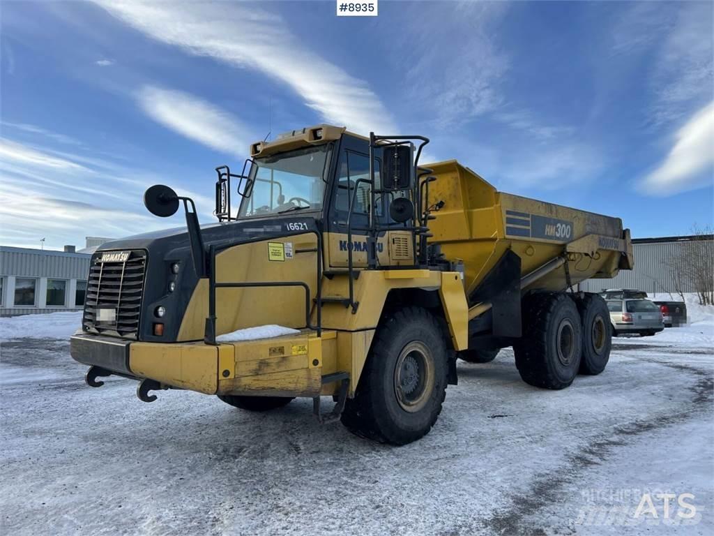 Komatsu HM300-3 Liigendraamiga pinnaseveokid