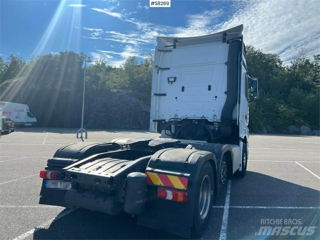 Mercedes-Benz ACTROS Sadulveokid