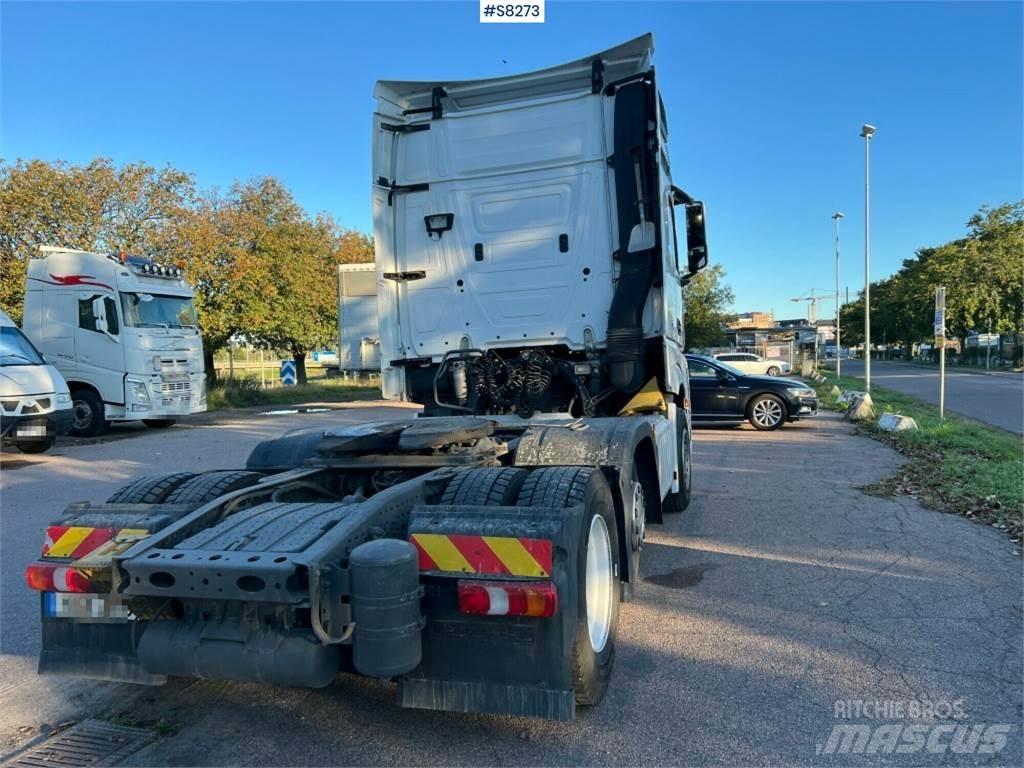 Mercedes-Benz ACTROS Sadulveokid