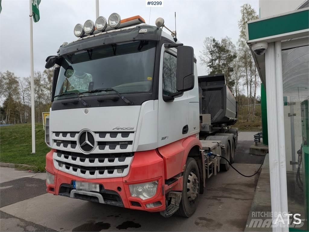 Mercedes-Benz Arocs Sadulveokid