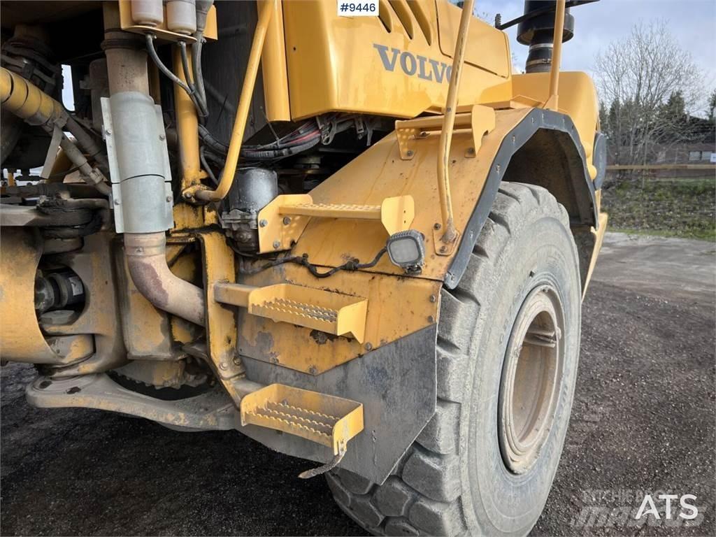 Volvo A25D Liigendraamiga pinnaseveokid