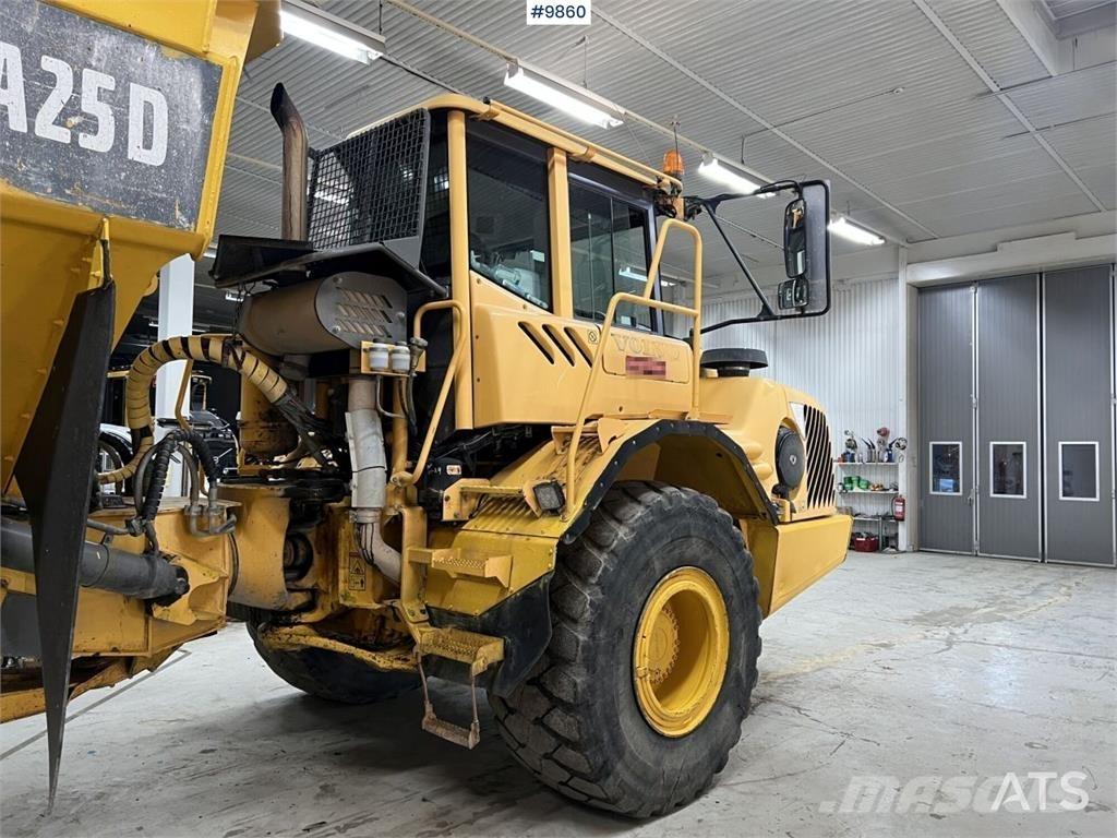 Volvo A25D Liigendraamiga pinnaseveokid