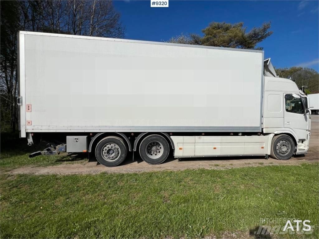 Volvo FM 6x2 Furgoonautod