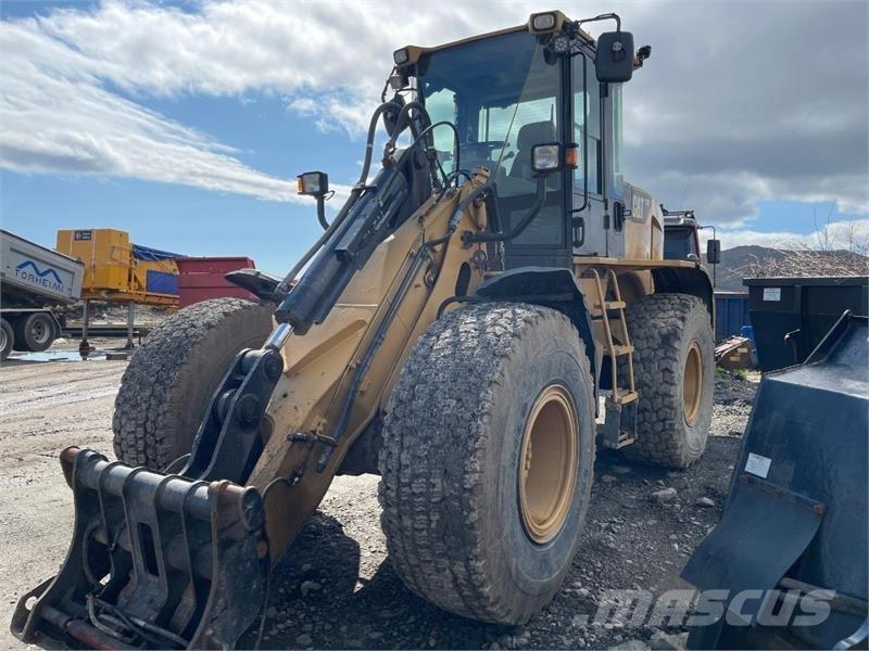 CAT 930 H Rataslaadurid