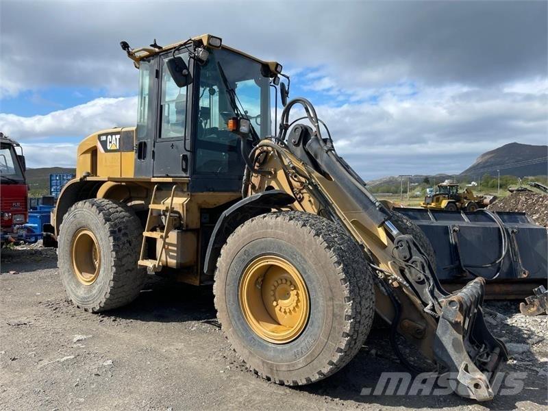 CAT 930 H Rataslaadurid