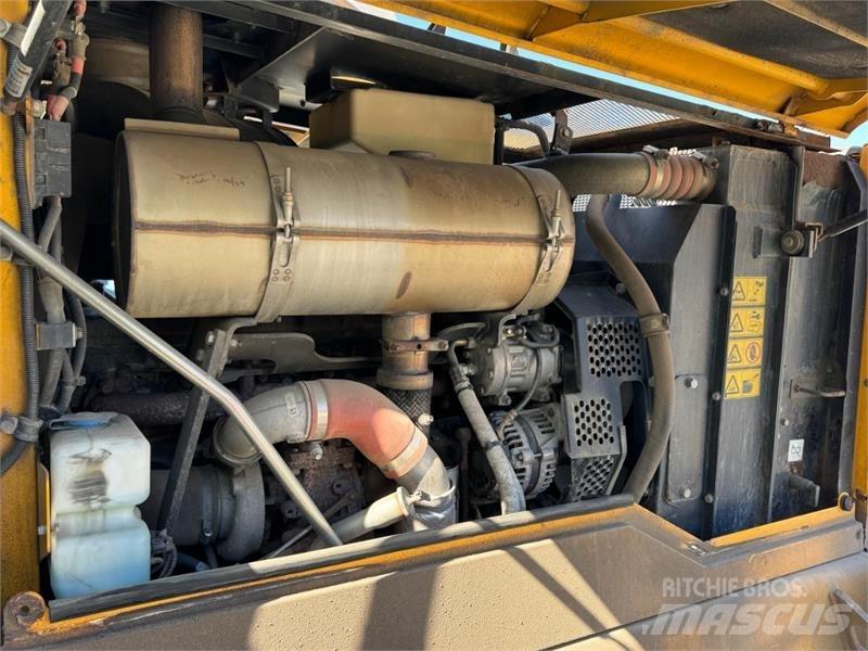 JCB 416k Rataslaadurid