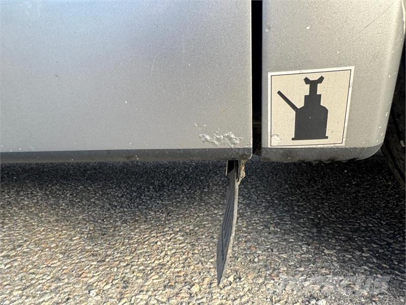 MAN NEOPLAN Kaugsõidubussid