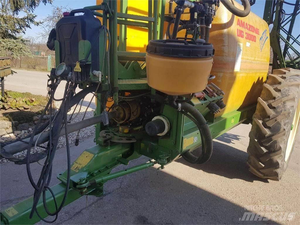 Amazone UG 3000 Iseliikuvad pritsid