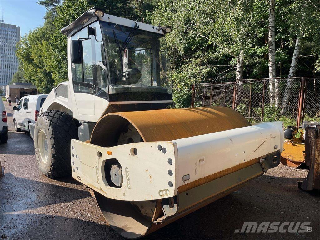 Bomag BW 211-5 Ühe trumliga rullid