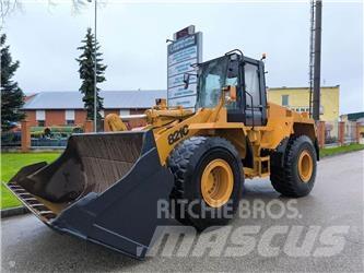 CASE 821C Rataslaadurid