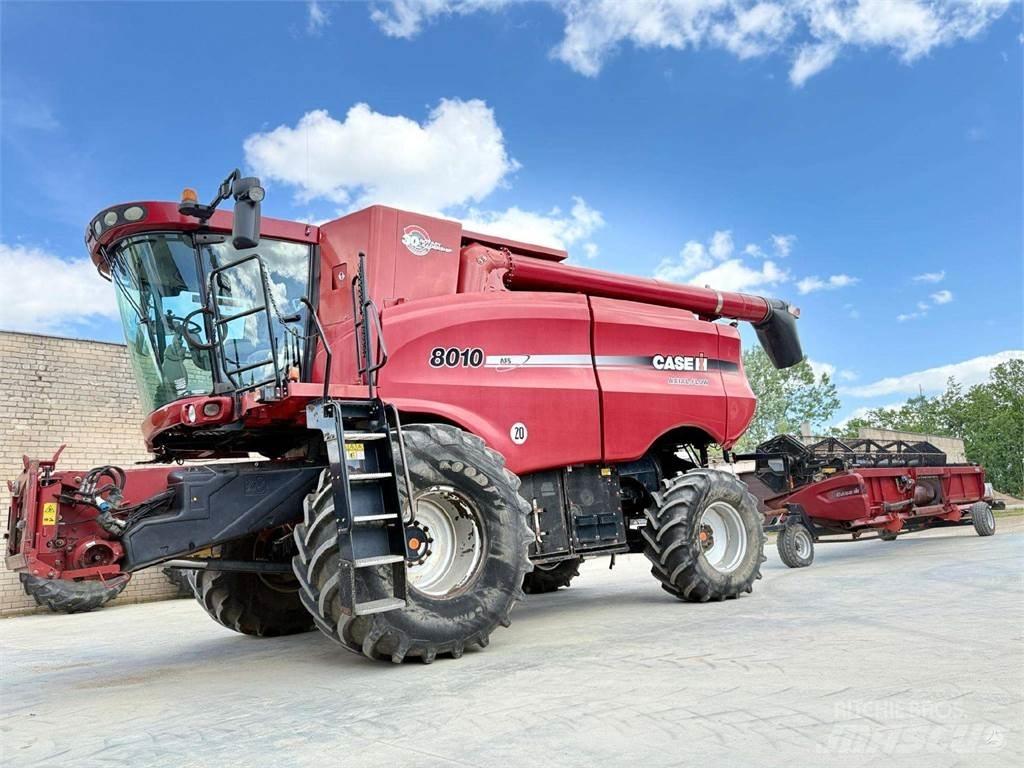 Case IH 8010 Teraviljakombainid