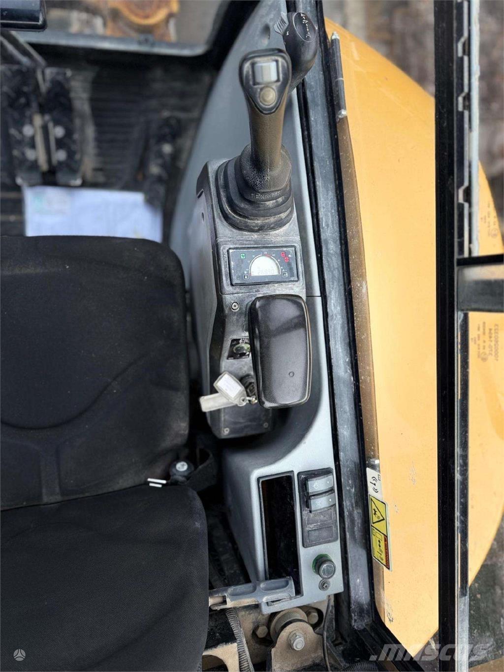 CAT 302.7 DCR Miniekskavaatorid < 7 t