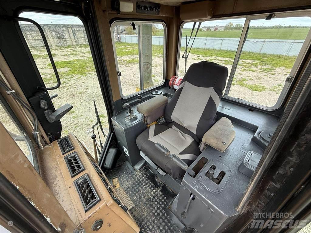 CAT D4H LGP Buldooserid