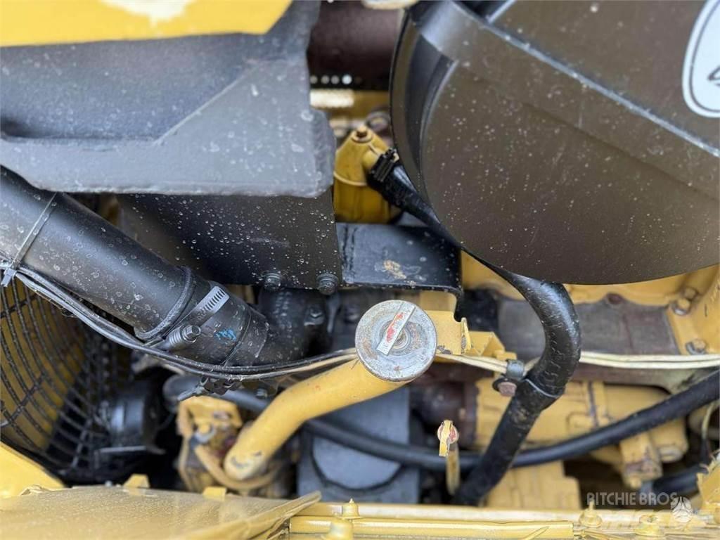 CAT D5H LGP Buldooserid