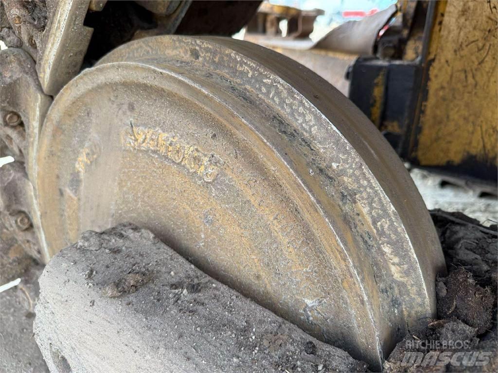 CAT D5N LGP Buldooserid