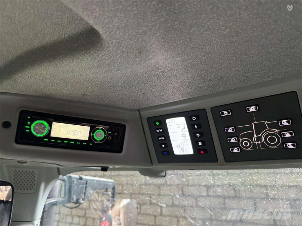 CLAAS Axion 870 Traktorid