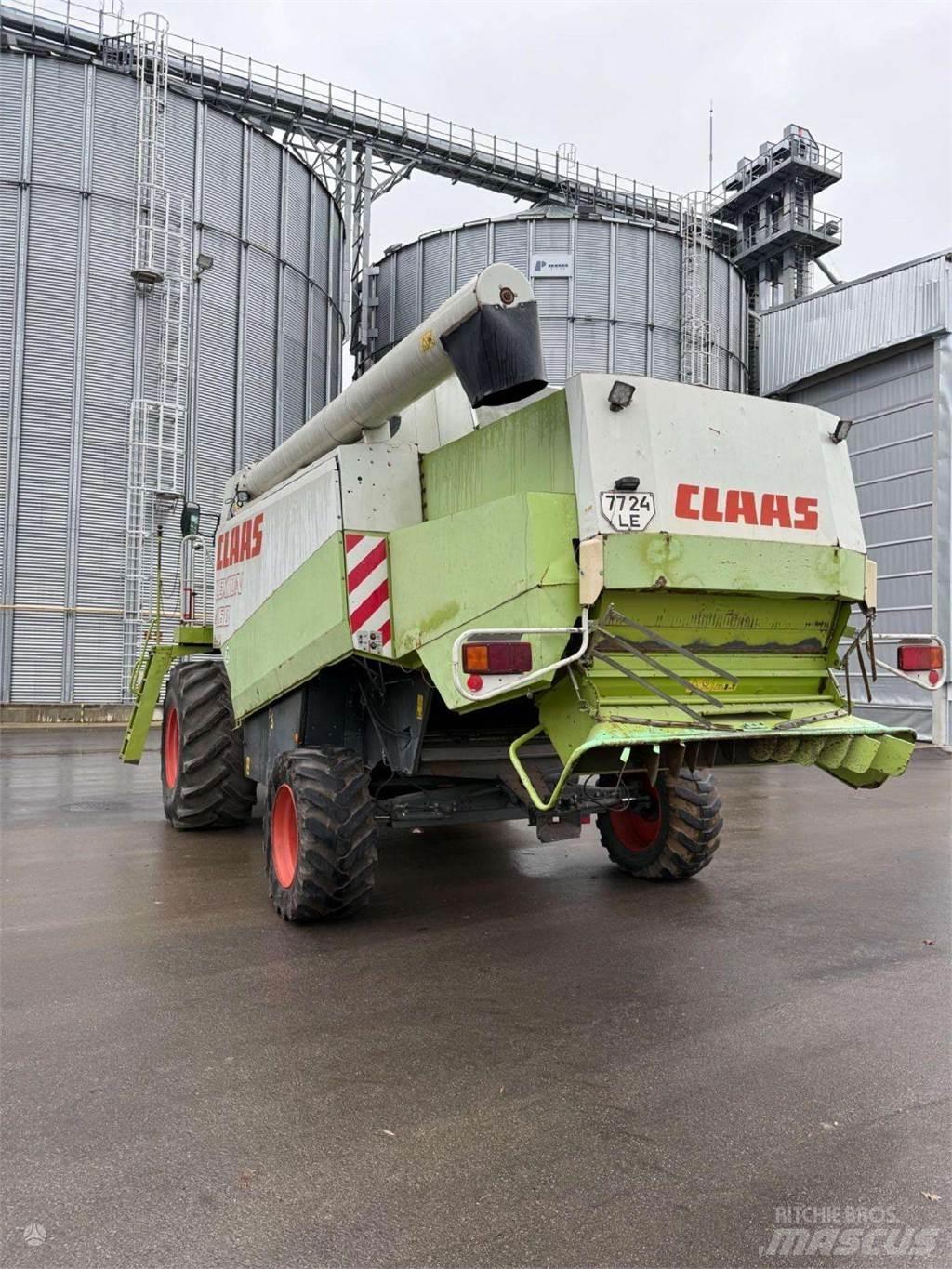 CLAAS LEXION 460 Teraviljakombainid