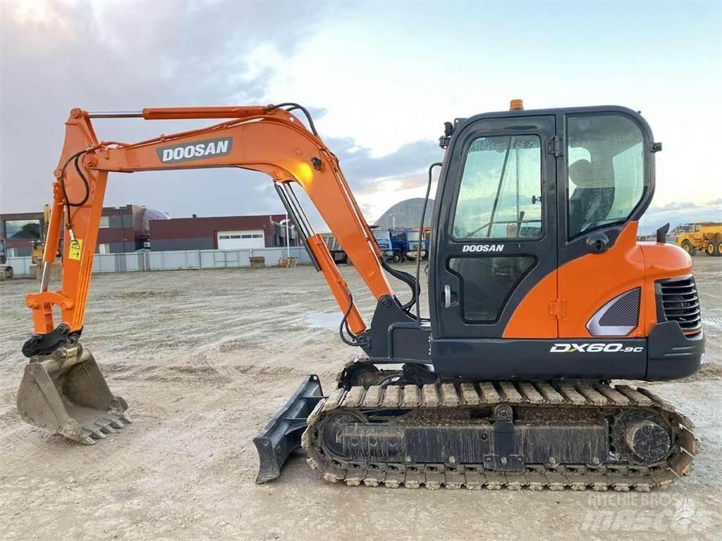 Doosan DX 60 C Miniekskavaatorid < 7 t