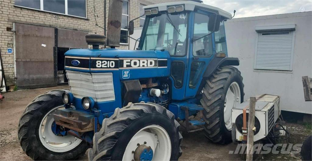 Ford 8210 Traktorid