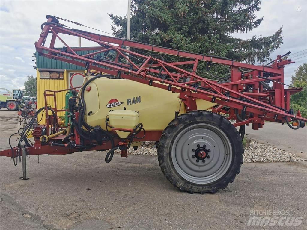 Hardi Ranger 2200 Iseliikuvad pritsid