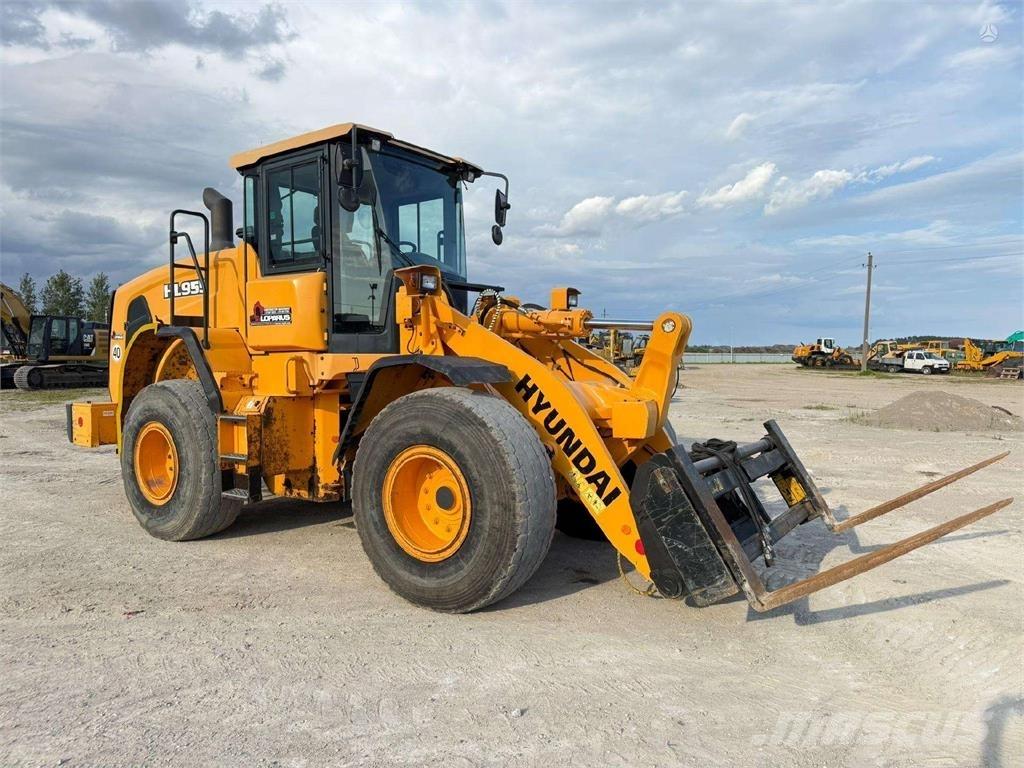 Hyundai HL 955 Rataslaadurid