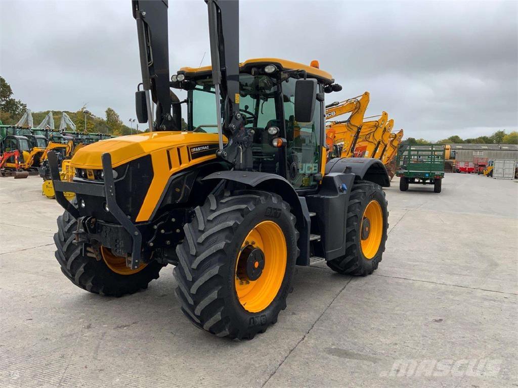 JCB Fastrac 4220 Traktorid