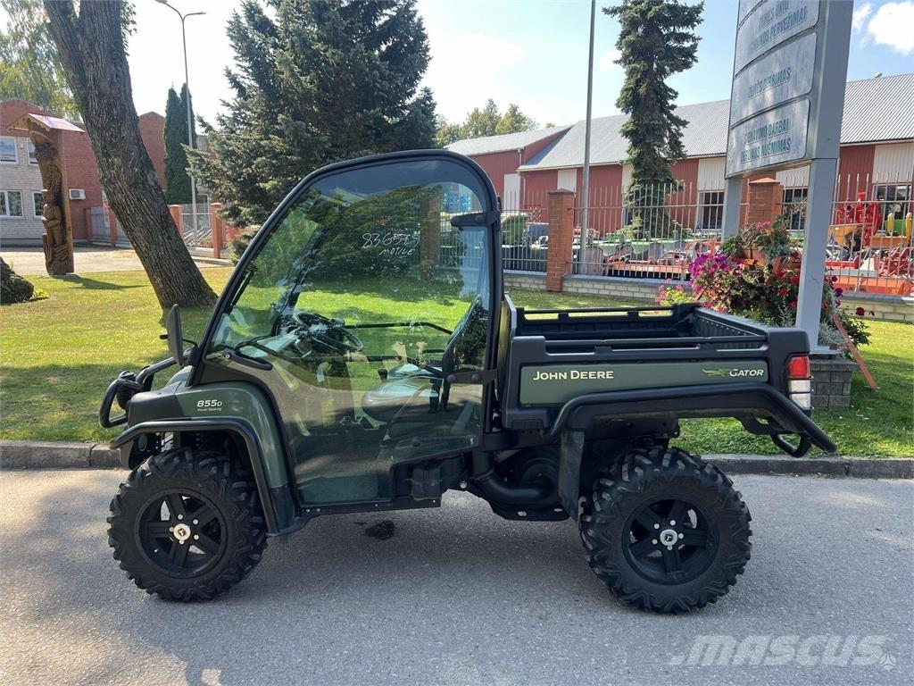 John Deere  ATV-d