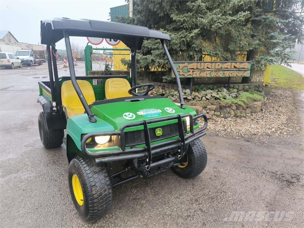 John Deere  ATV-d