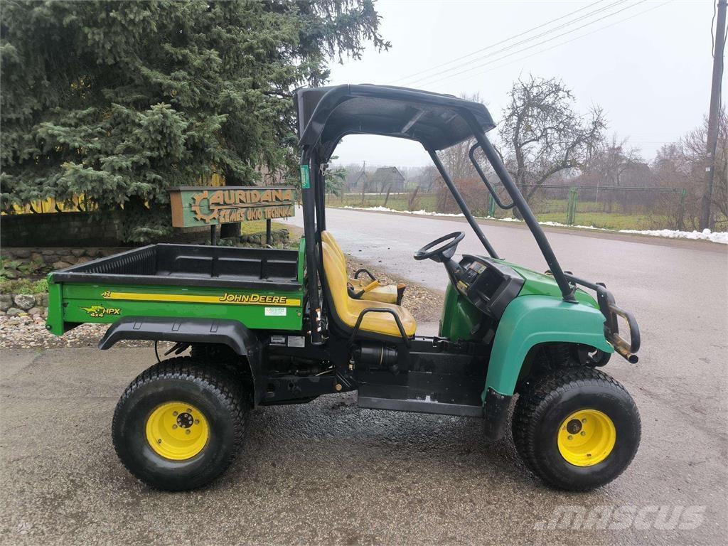 John Deere  ATV-d