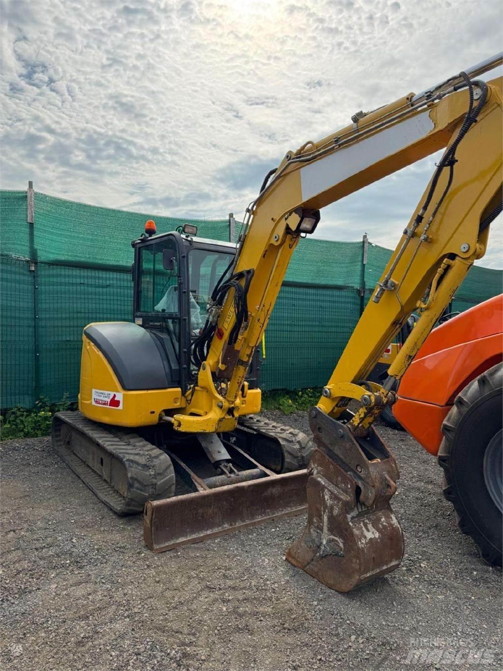 Komatsu PC55MR-5 Roomikekskavaatorid