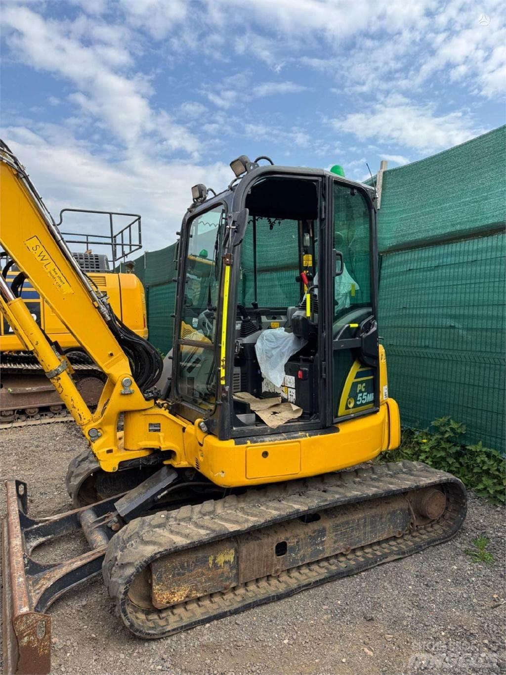 Komatsu PC55MR-5 Roomikekskavaatorid