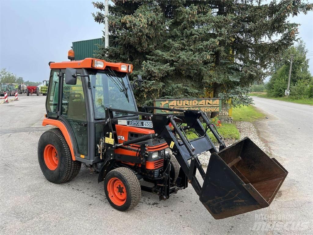 Kubota ST-30 Traktorid