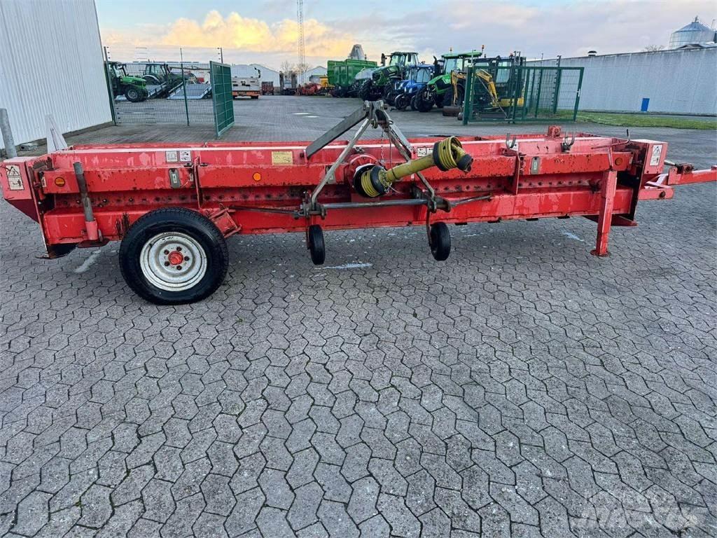 Kuhn BNG 450 Muljurniidukid