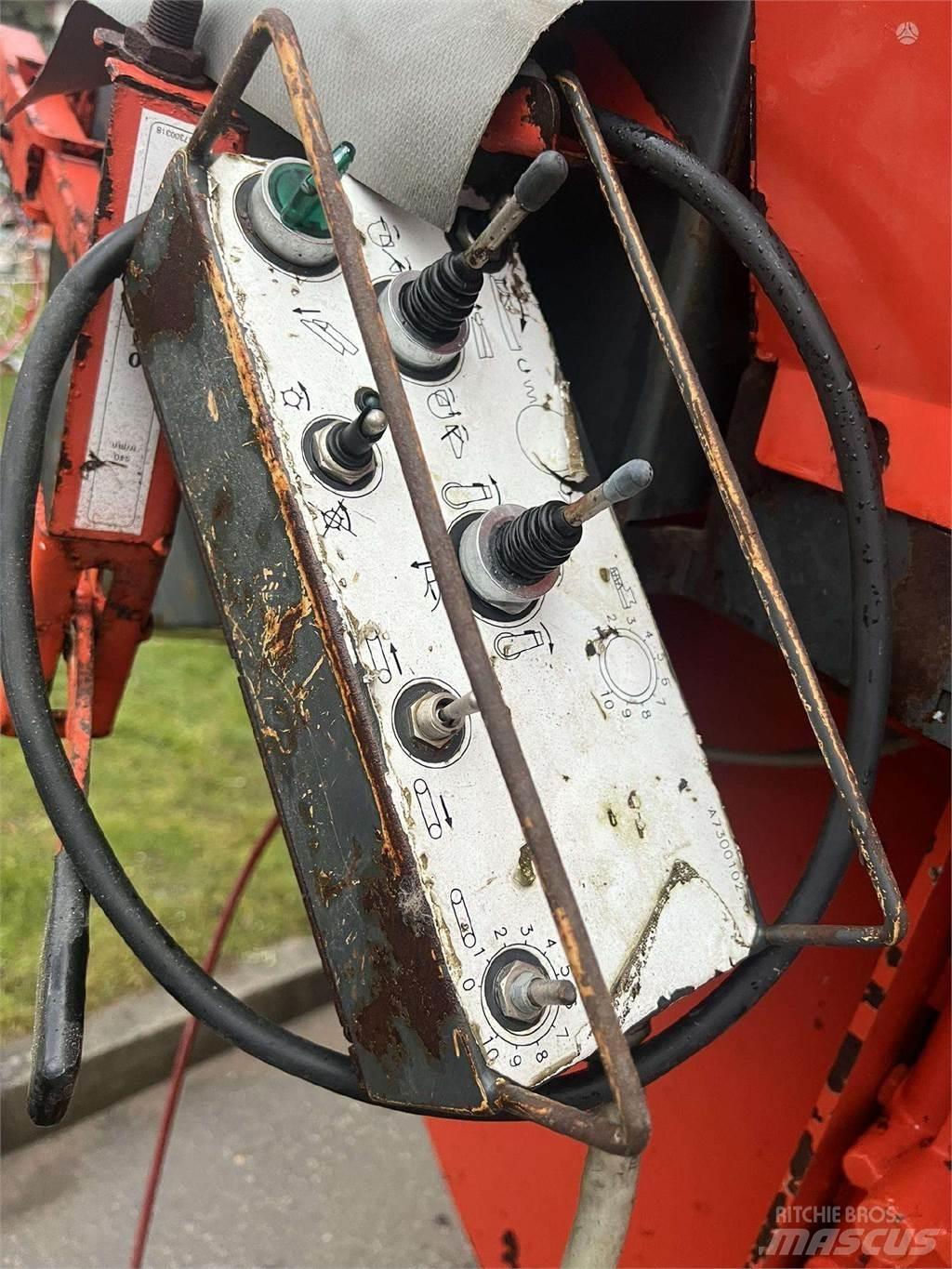 Kuhn Primor 3560 Söödajagajad/mikserid