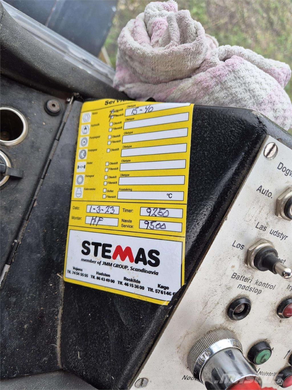 TerraGator 3104 Iseliikuvad pritsid