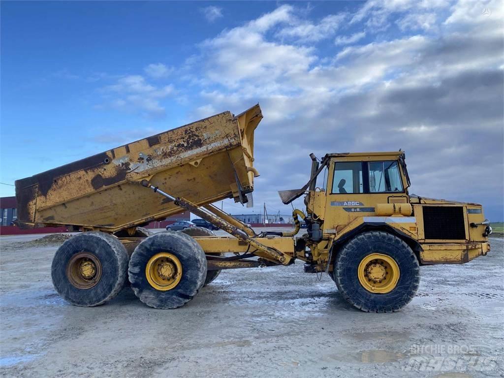 Volvo A25C , Nr.4 Liigendraamiga pinnaseveokid