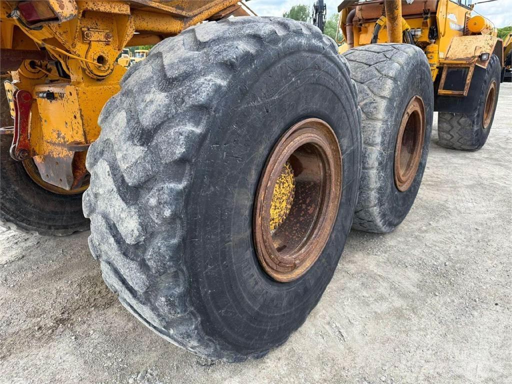 Volvo A25C, Nr. 5 Liigendraamiga pinnaseveokid