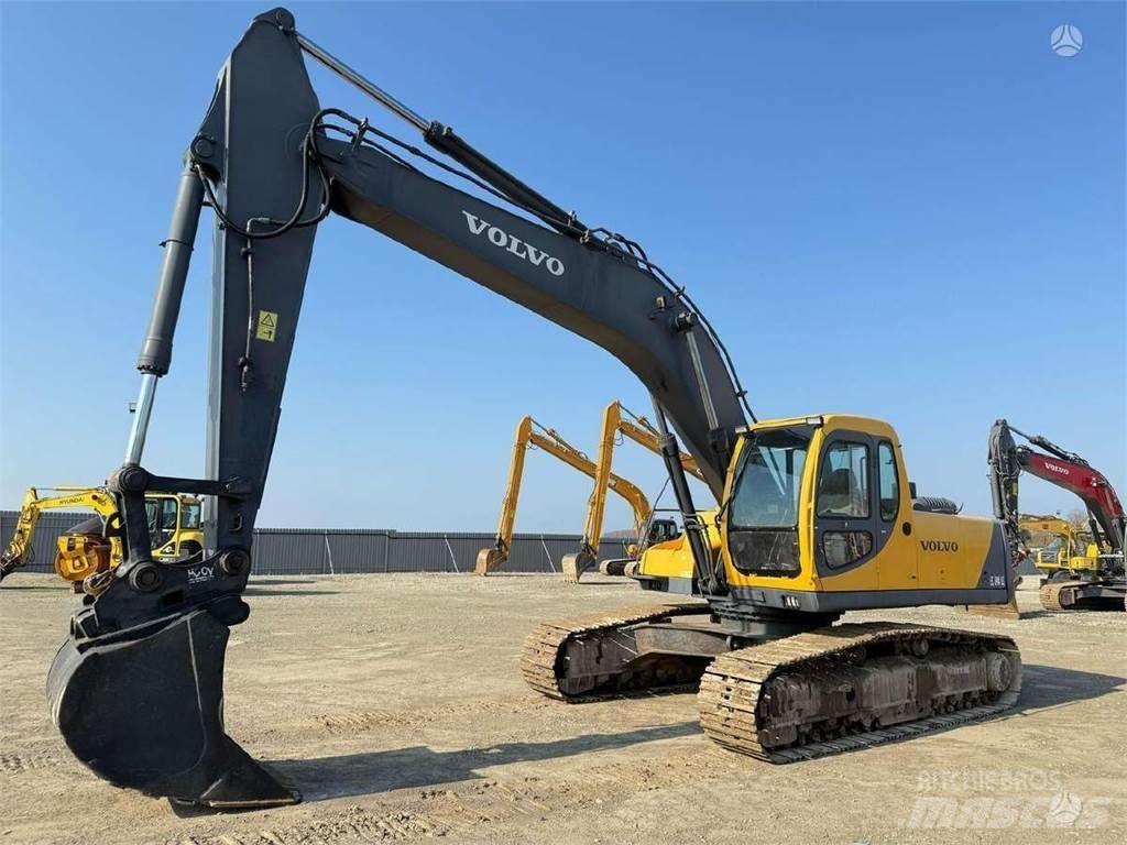 Volvo EC 240 LC Roomikekskavaatorid