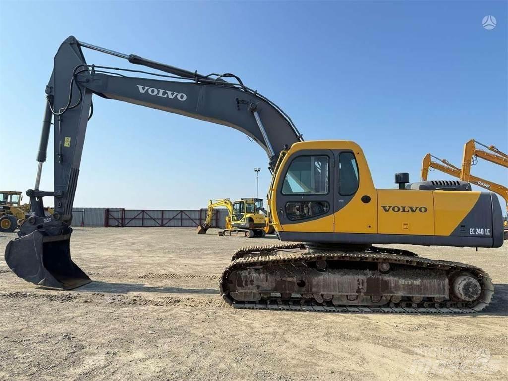 Volvo EC 240 LC Roomikekskavaatorid