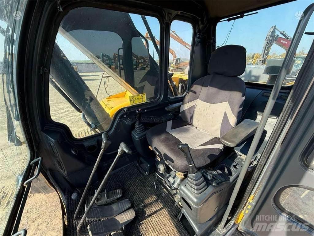 Volvo EC 240 LC Roomikekskavaatorid