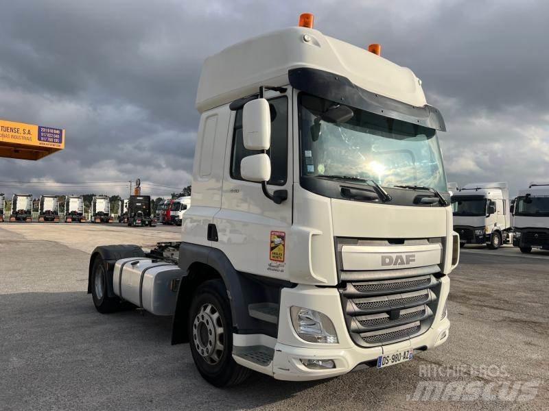 DAF CF Sadulveokid