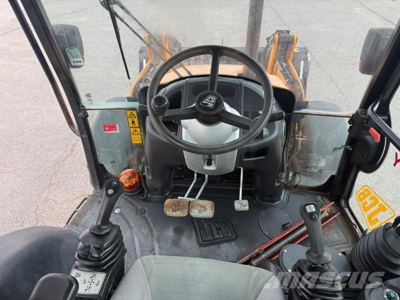 JCB 3 CX Ekskavaatorlaadurid